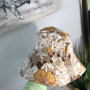 Helen Welsh Bucket Hat NWOT